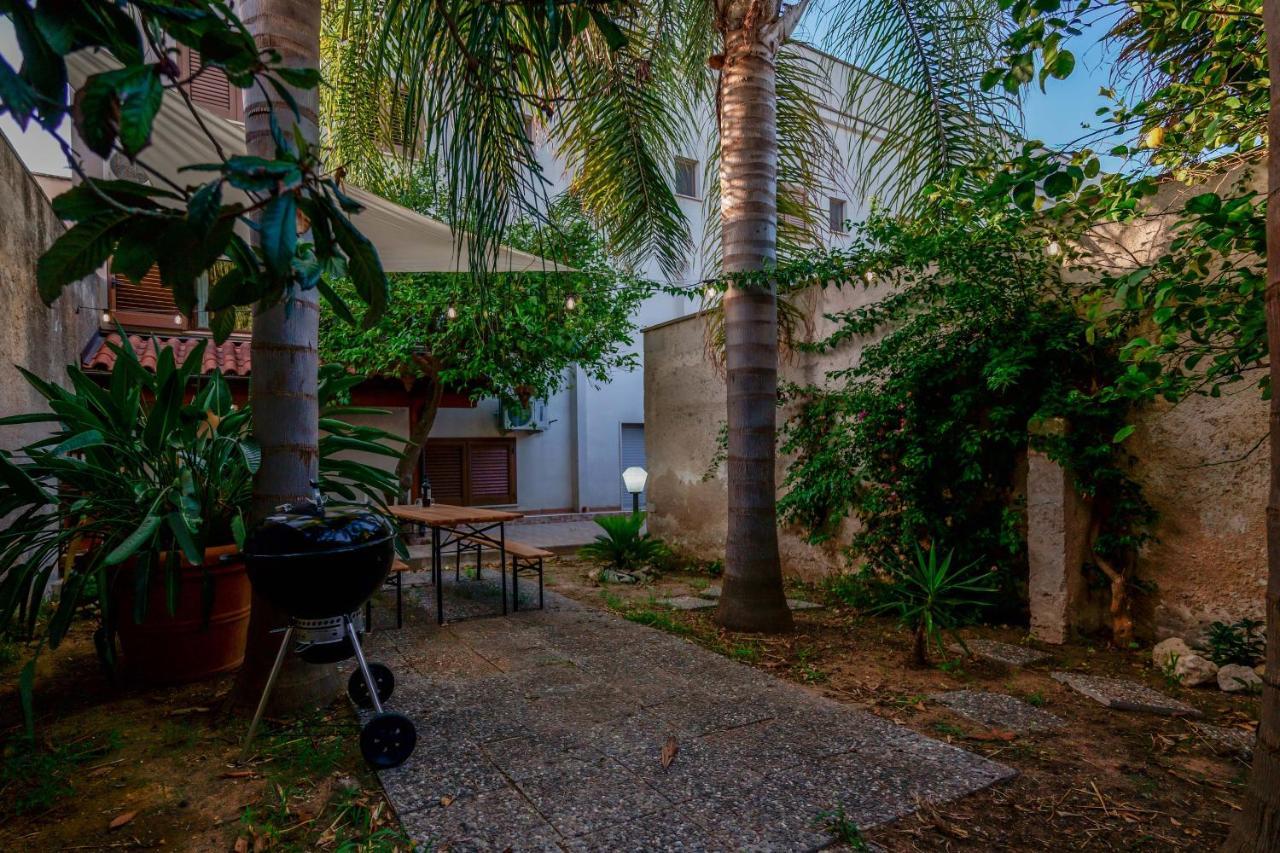 Bed And Breakfast Cairoli Exclusive Room San Pietro Vernotico Exterior foto