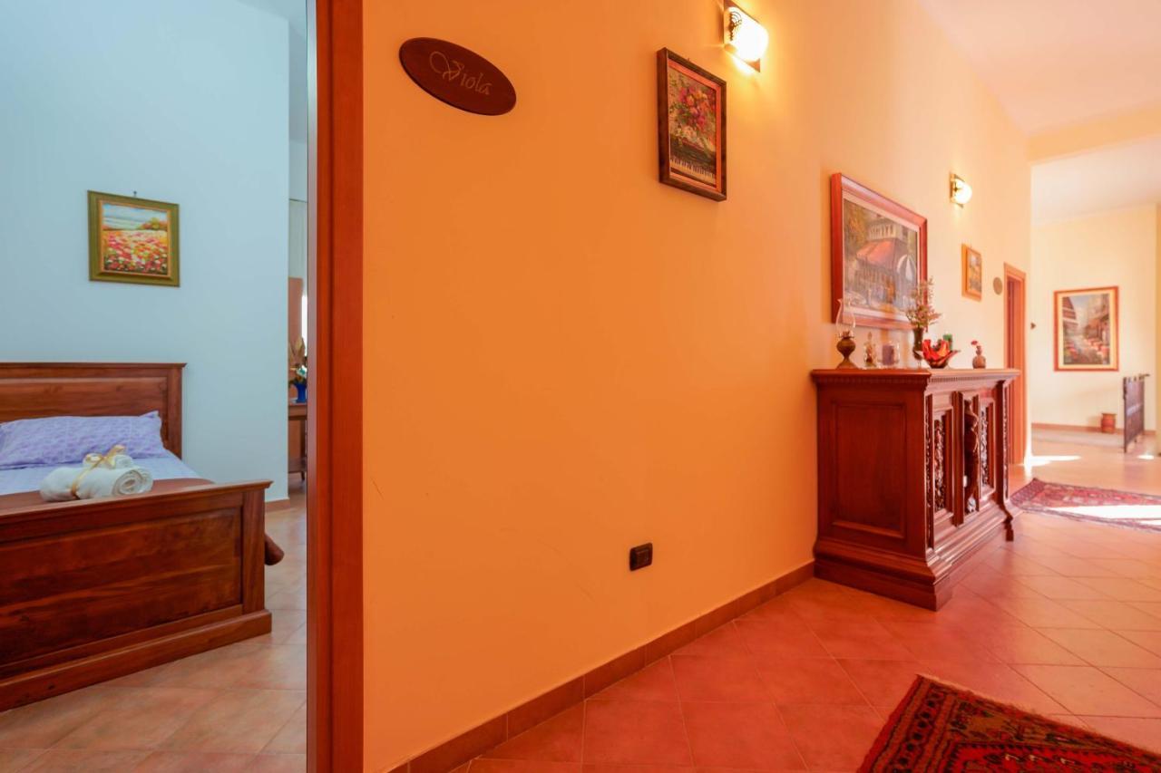 Bed And Breakfast Cairoli Exclusive Room San Pietro Vernotico Exterior foto