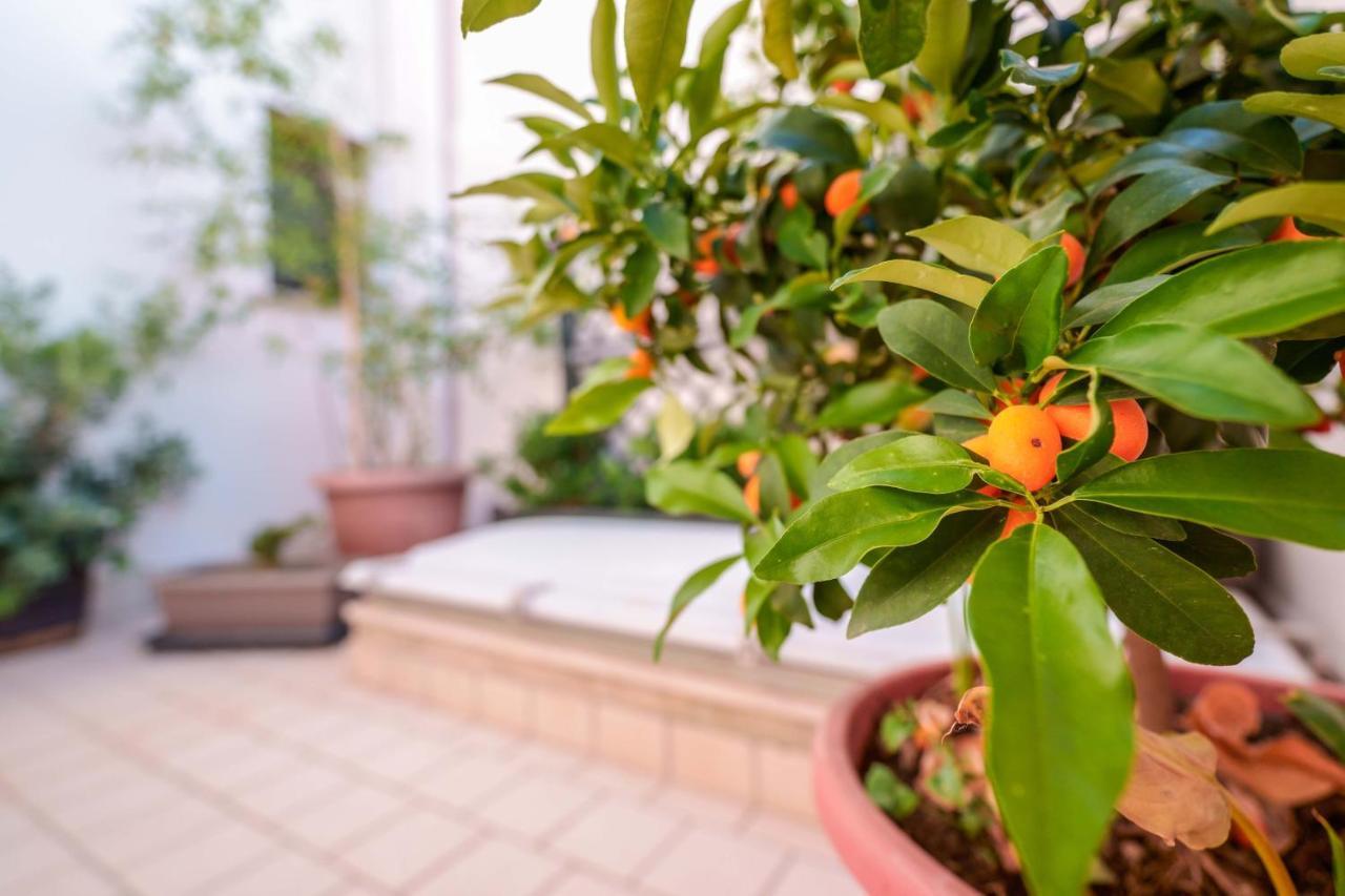 Bed And Breakfast Cairoli Exclusive Room San Pietro Vernotico Exterior foto