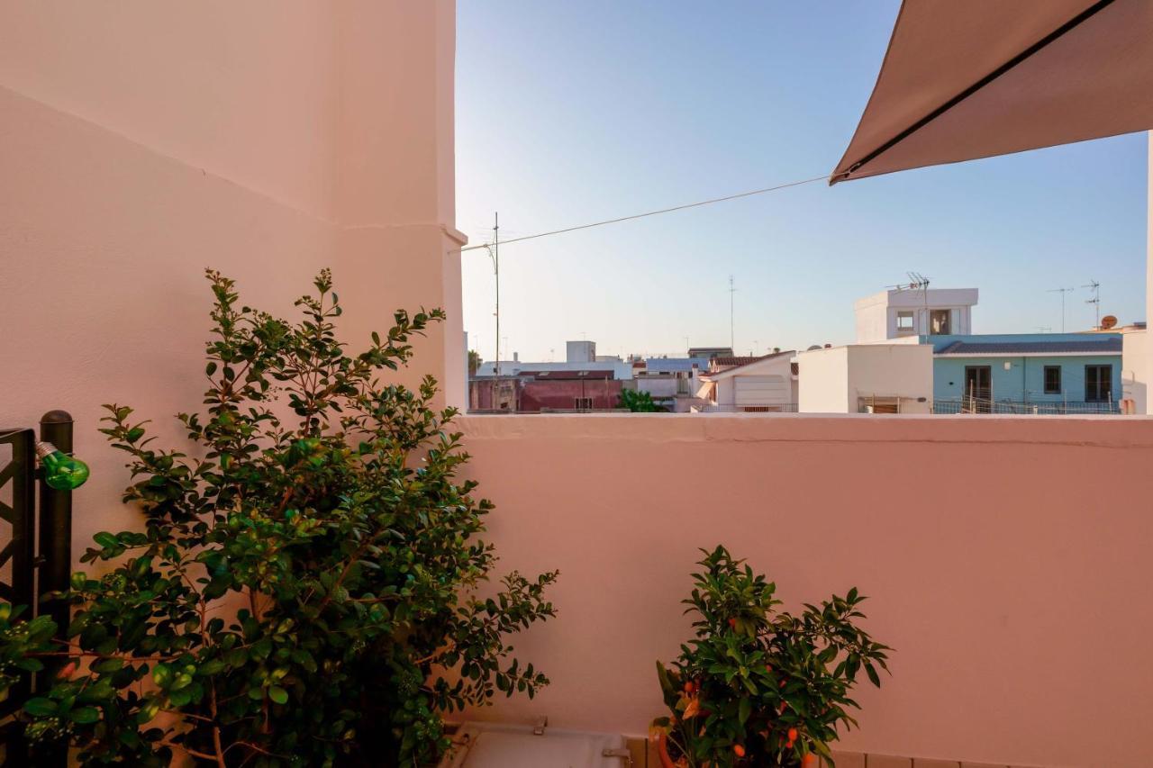 Bed And Breakfast Cairoli Exclusive Room San Pietro Vernotico Exterior foto